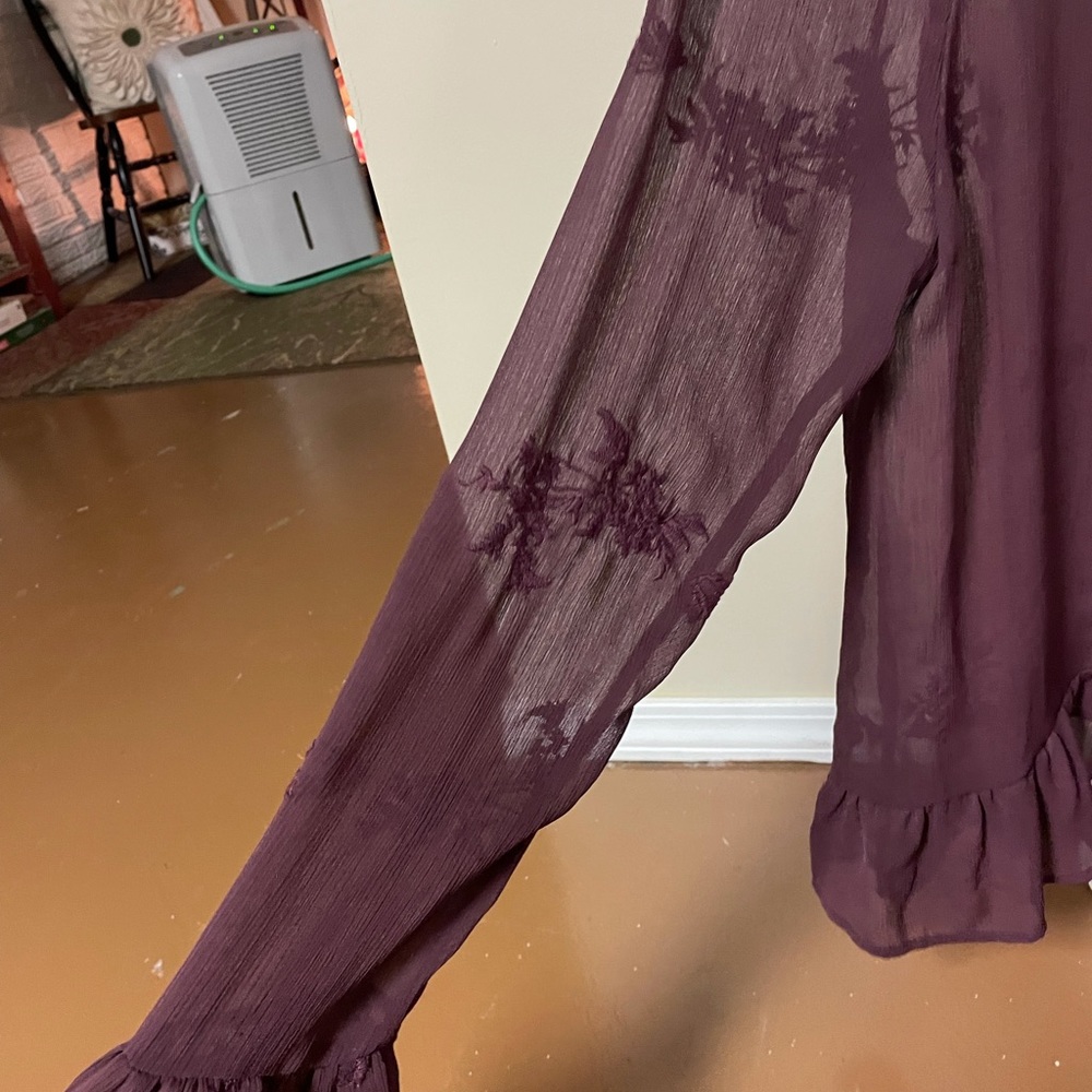 Top - Picture 2 of 5
